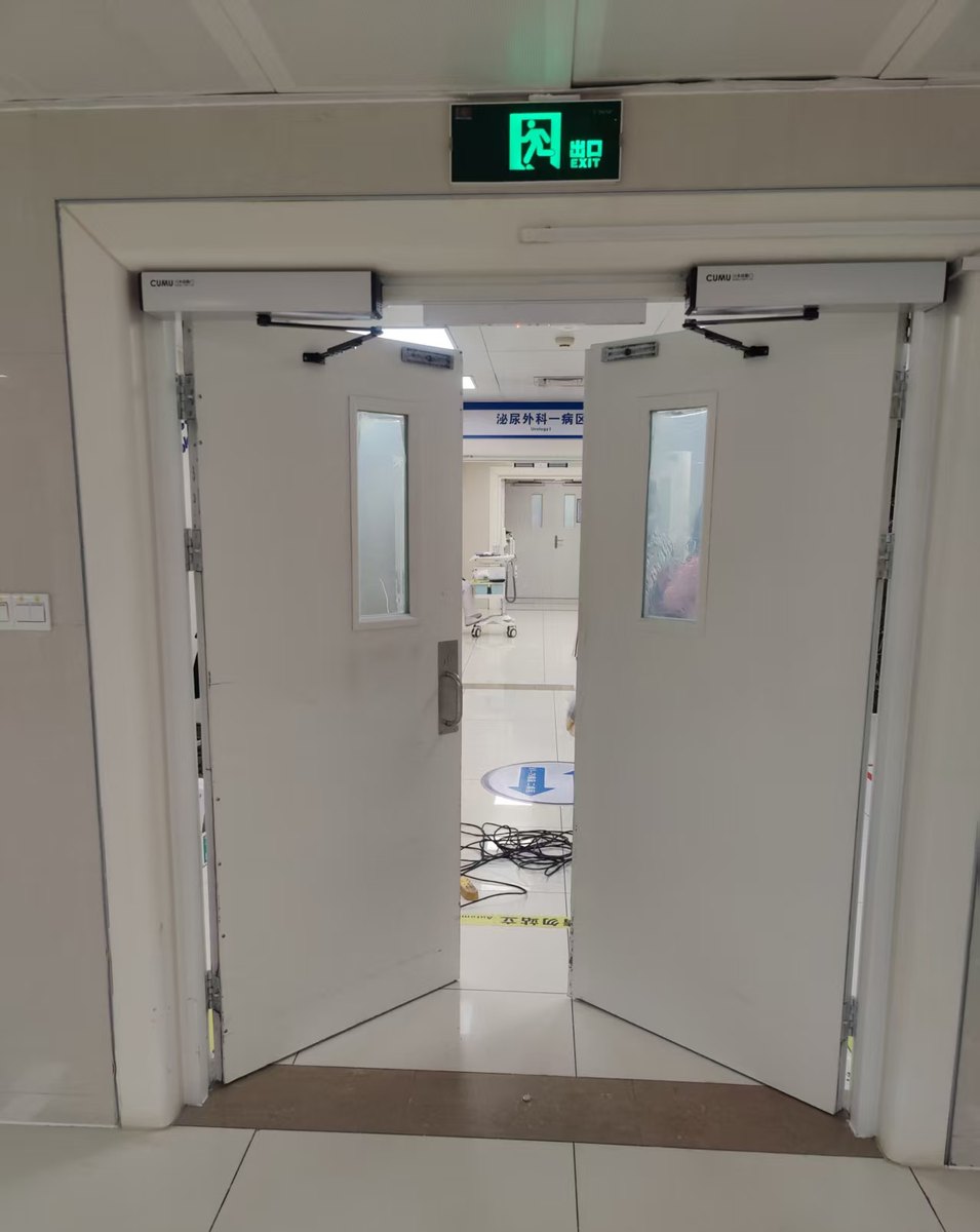 医院双开气密门（伏波施工实拍）